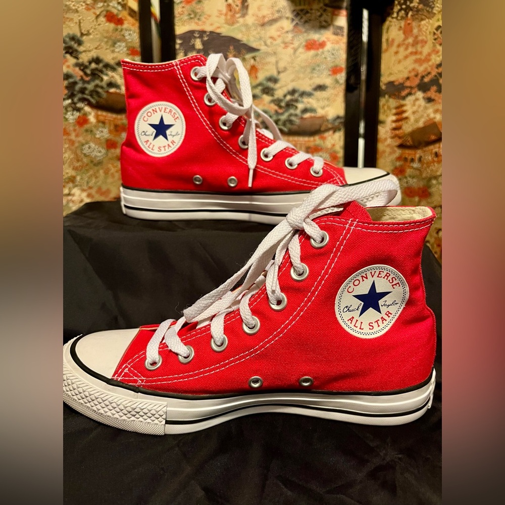 NIB! Converse Chuck Taylor All Star Red Hi Unisex M 5.5/ Wo 7.5 Hi Top Shoes